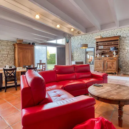 Holiday home Charmante Maison Proche *